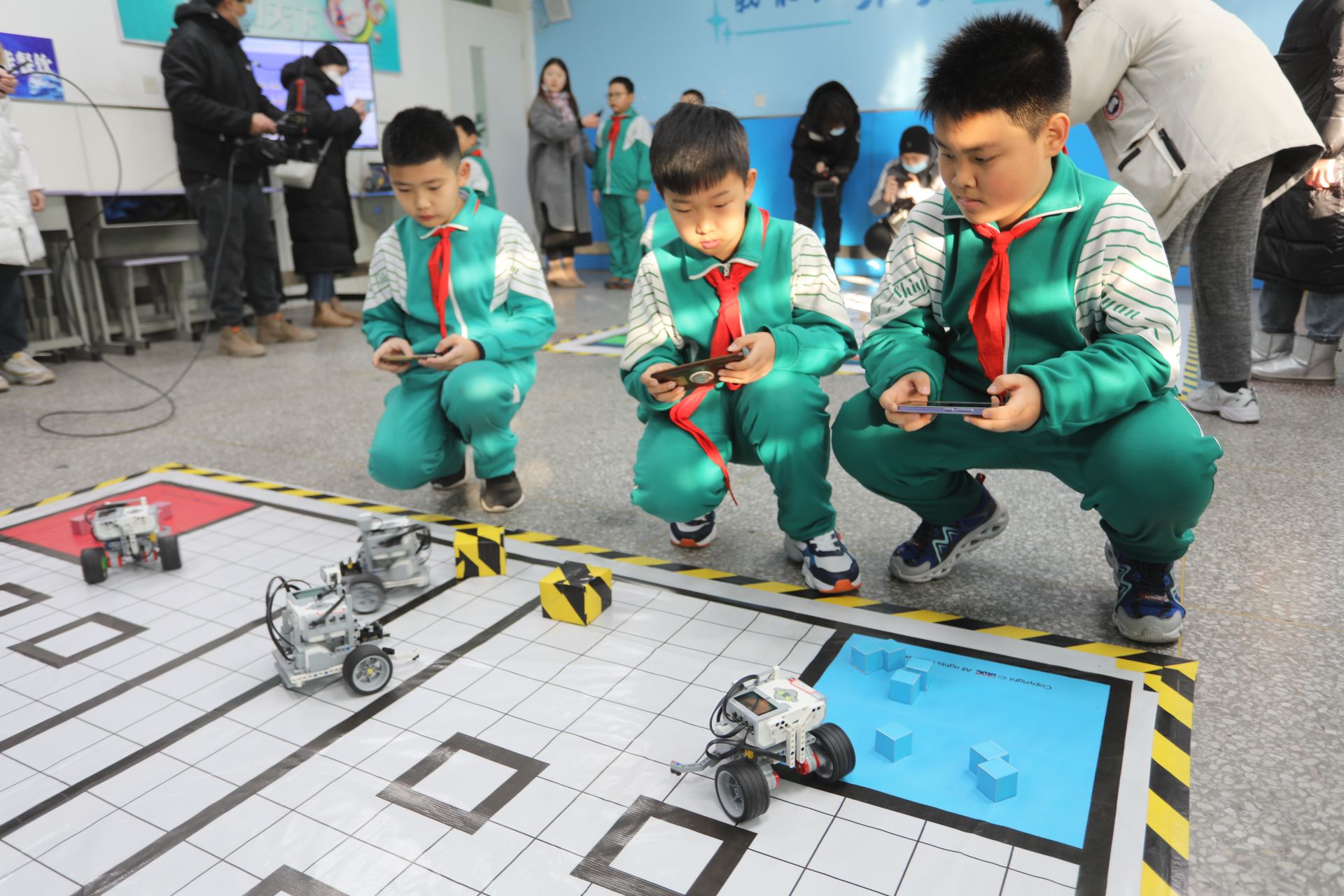 A股市场动态 | 创业板指下跌0.2% 数字货币与有色金属板块表现不佳